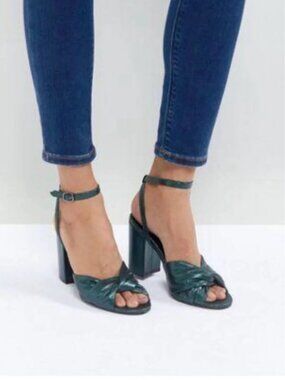 New Look Emerald Green Metallic Block Heel Sandals Twisted Knot US 9 EU 40